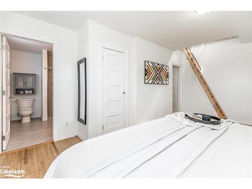 104 Blue Mountain Drive, Craigleith, ON - Indoor Photo Showing Bedroom