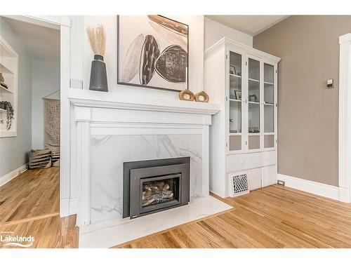 104 Blue Mountain Drive, Craigleith, ON - Indoor Photo Showing Living Room With Fireplace