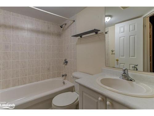 4 Royalton Lane, Collingwood, ON - Indoor Photo Showing Bathroom