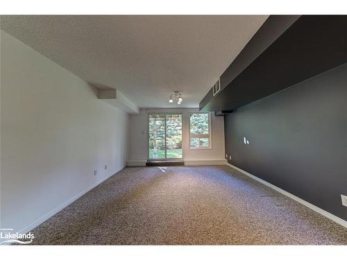 4 Royalton Lane, Collingwood, ON - Indoor Photo Showing Laundry Room