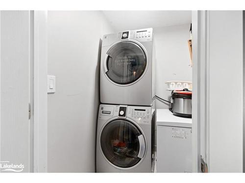 73 Coldwater Street E, Orillia, ON - Indoor Photo Showing Laundry Room