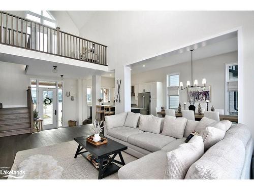 118 Stoneleigh Drive, The Blue Mountains, ON - Indoor Photo Showing Living Room