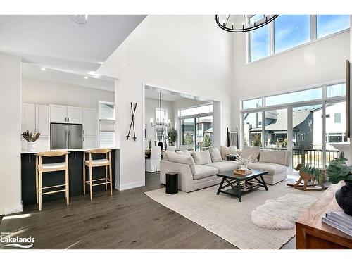 118 Stoneleigh Drive, The Blue Mountains, ON - Indoor Photo Showing Living Room