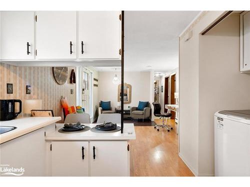 2 Belvedere Avenue, Parry Sound, ON - Indoor Photo Showing Kitchen