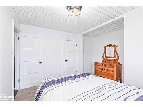 4 Harben Court, Collingwood, ON - Indoor Photo Showing Bedroom