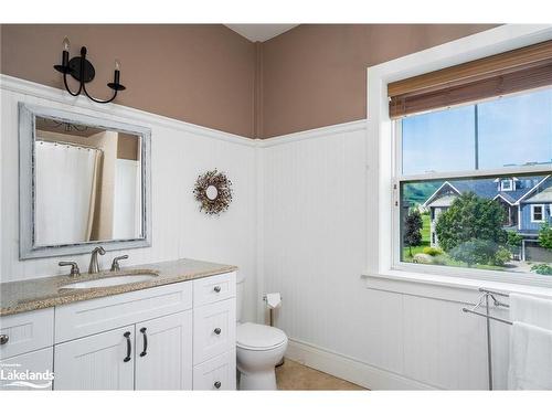 129 Snowbridge Way, The Blue Mountains, ON - Indoor Photo Showing Bathroom