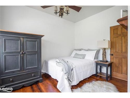 129 Snowbridge Way, The Blue Mountains, ON - Indoor Photo Showing Bedroom