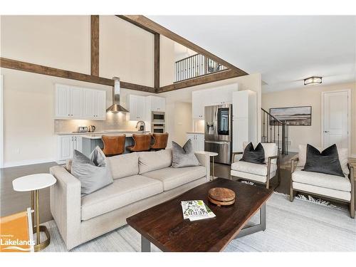 3 Baypoint Court, Gravenhurst, ON - Indoor Photo Showing Living Room