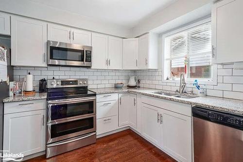 96 Lockhart Road, Collingwood, ON - Indoor Photo Showing Kitchen With Double Sink