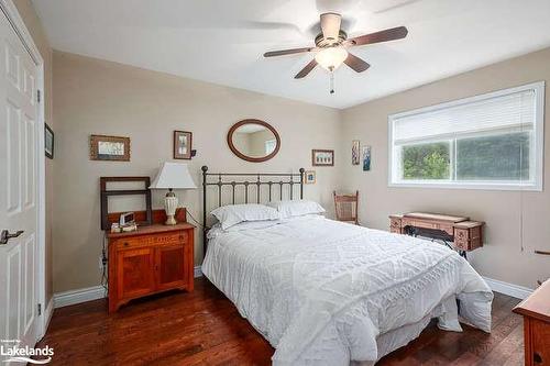 96 Lockhart Road, Collingwood, ON - Indoor Photo Showing Bedroom