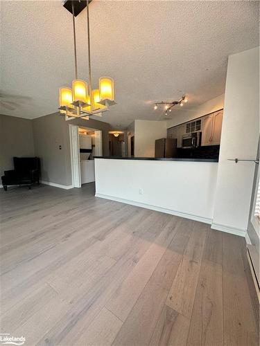 153-30 Ramblings Way, Collingwood, ON - Indoor Photo Showing Kitchen