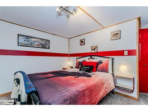 2351 Brunel Road, Huntsville, ON - Indoor Photo Showing Bedroom