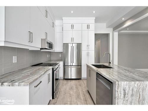 7-11 Bay Street E, Thornbury, ON - Indoor Photo Showing Kitchen With Upgraded Kitchen