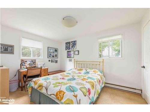 36 West Elliott Street, Huntsville, ON - Indoor Photo Showing Bedroom