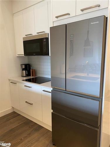 303-11 Beckwith Lane, The Blue Mountains, ON - Indoor Photo Showing Kitchen