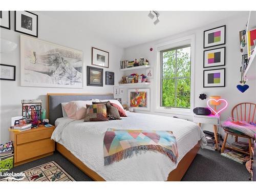 3471 Ravenscliffe Road, Huntsville, ON - Indoor Photo Showing Bedroom