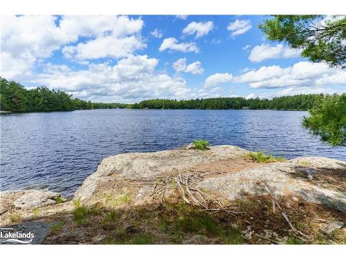 15Kl2 Kahshe Lake, Gravenhurst, ON 