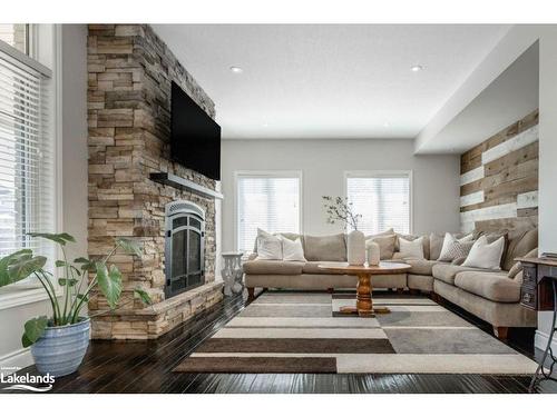 67 Brooke Avenue, Collingwood, ON - Indoor Photo Showing Living Room With Fireplace