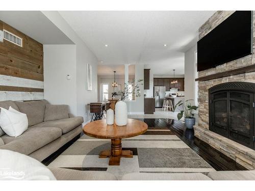 67 Brooke Avenue, Collingwood, ON - Indoor Photo Showing Living Room With Fireplace