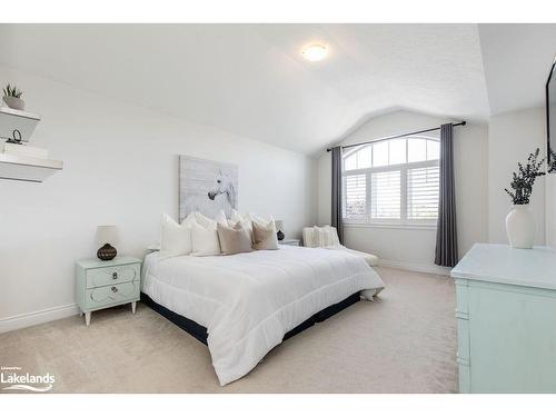 67 Brooke Avenue, Collingwood, ON - Indoor Photo Showing Bedroom