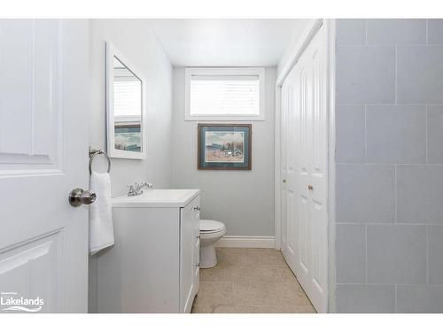 67 Brooke Avenue, Collingwood, ON - Indoor Photo Showing Bathroom
