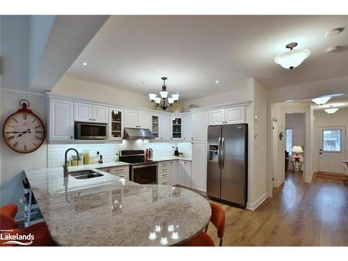 18 Cooper Street, Collingwood, ON - Indoor Photo Showing Kitchen With Double Sink