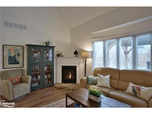 18 Cooper Street, Collingwood, ON - Indoor Photo Showing Living Room With Fireplace