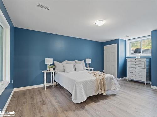 426 Fox Lake Road, Huntsville, ON - Indoor Photo Showing Bedroom