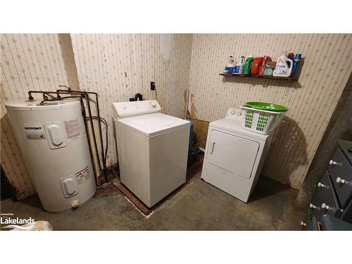 2471 Highway 60, Huntsville, ON - Indoor Photo Showing Laundry Room