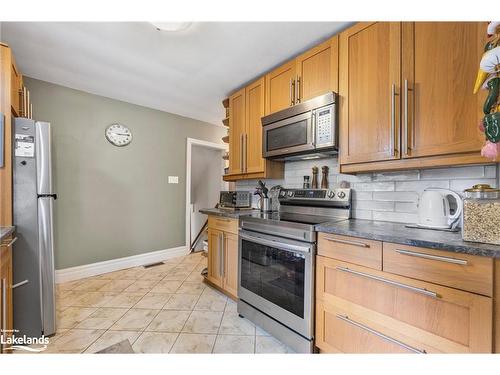 347 Fourth Street, Midland, ON - Indoor Photo Showing Kitchen