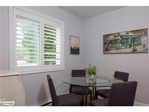 9-142 Ecclestone Drive, Bracebridge, ON - Indoor Photo Showing Dining Room