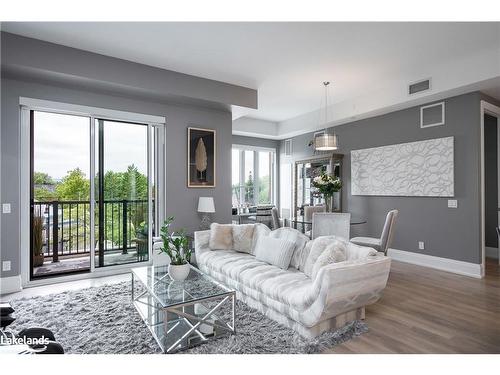 318-1 Hume Street, Collingwood, ON - Indoor Photo Showing Living Room