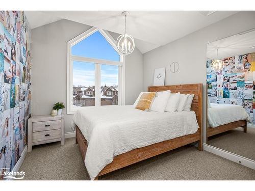 1 Kennedy Avenue, Collingwood, ON - Indoor Photo Showing Bedroom