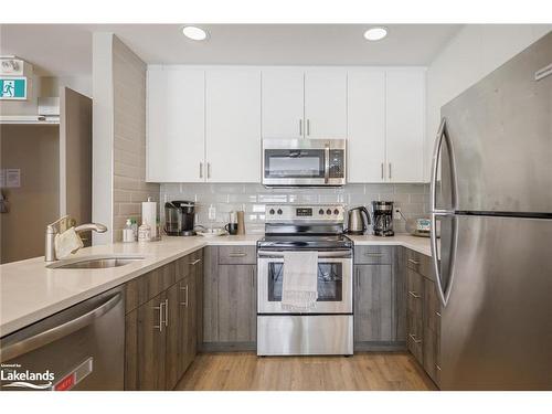 401-172 Eighth Street, Collingwood, ON - Indoor Photo Showing Kitchen With Stainless Steel Kitchen