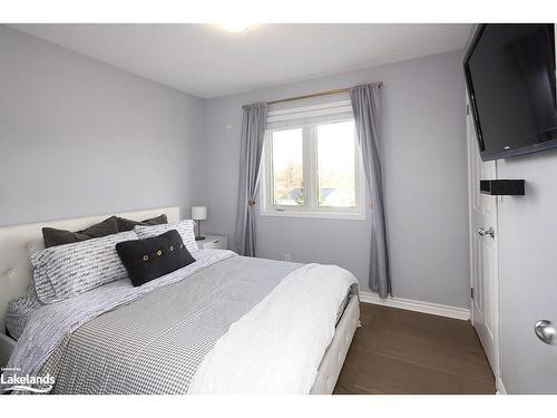 19 River Run, Collingwood, ON - Indoor Photo Showing Bedroom