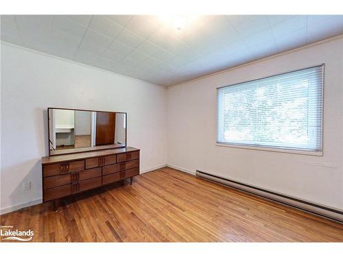 440 Sixth Street, Collingwood, ON - Indoor Photo Showing Other Room