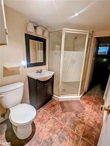 438 Midland Avenue, Midland, ON - Indoor Photo Showing Bathroom