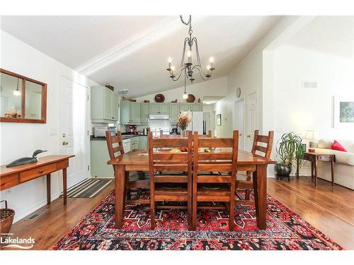 23 St James Place, Wasaga Beach, ON - Indoor Photo Showing Dining Room