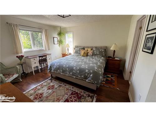 23 St James Place, Wasaga Beach, ON - Indoor Photo Showing Bedroom