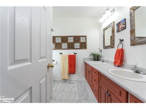 23 St James Place, Wasaga Beach, ON - Indoor Photo Showing Bathroom