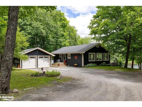 207 West Fox Lake Road, Huntsville, ON - Outdoor With Facade