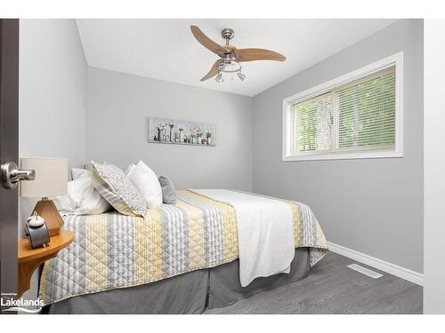 207 West Fox Lake Road, Huntsville, ON - Indoor Photo Showing Bedroom