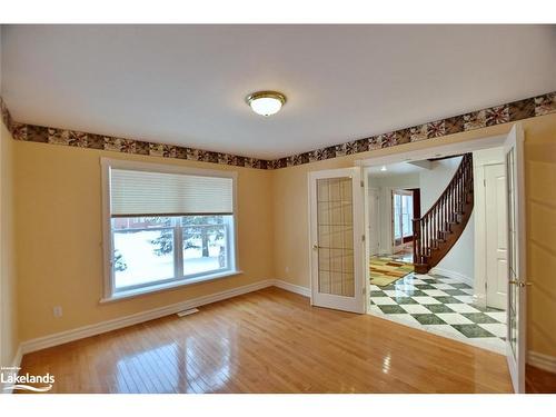 46 Fairway Crescent, Wasaga Beach, ON - Indoor Photo Showing Other Room