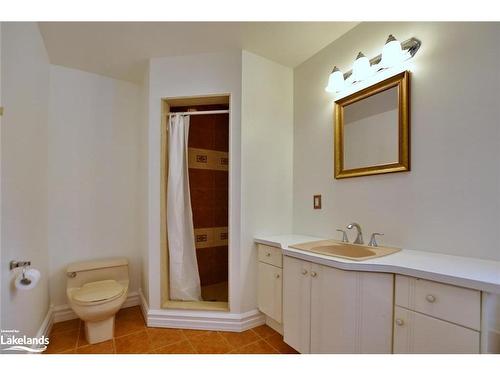 46 Fairway Crescent, Wasaga Beach, ON - Indoor Photo Showing Bathroom