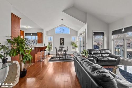 22 Bourgeois Beach Road, Victoria Harbour, ON - Indoor Photo Showing Living Room