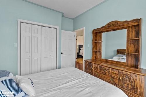 22 Bourgeois Beach Road, Victoria Harbour, ON - Indoor Photo Showing Bedroom