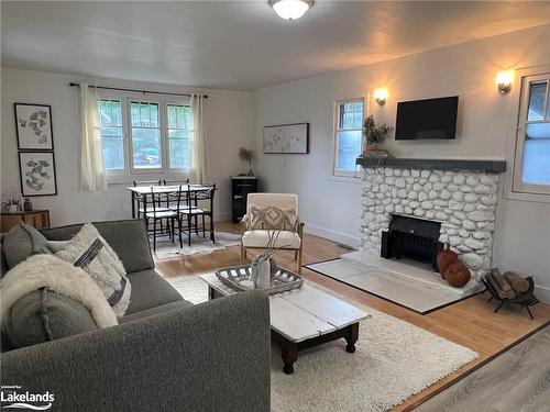 21 72Nd Street N, Wasaga Beach, ON - Indoor Photo Showing Living Room With Fireplace