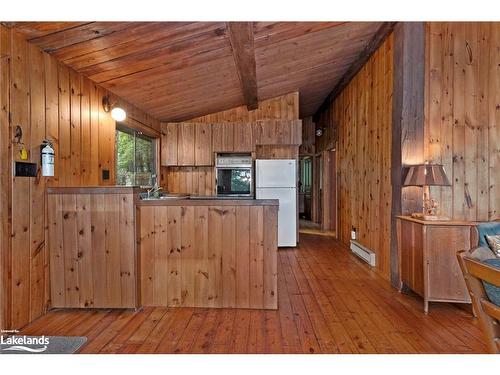 70 Caisses Island, Bracebridge, ON - Indoor Photo Showing Kitchen