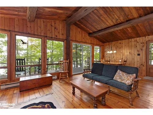 70 Caisses Island, Bracebridge, ON - Indoor Photo Showing Living Room