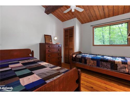 70 Caisses Island, Bracebridge, ON - Indoor Photo Showing Bedroom